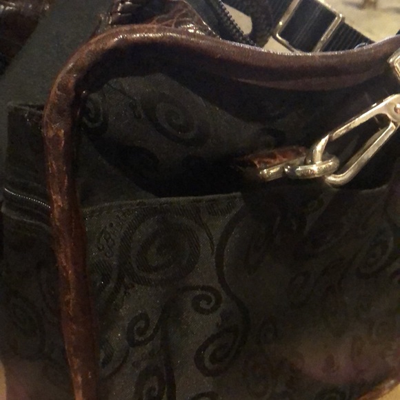 Brighten make up traveler.  All leather with silver  trimmings. - Picture 9 of 9